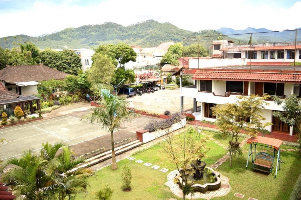 Hotel Metropole Batu  Exterior foto