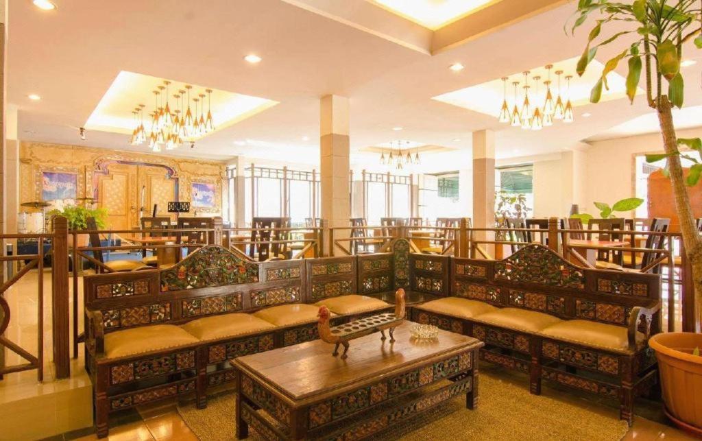 Hotel Metropole Batu  Exterior foto
